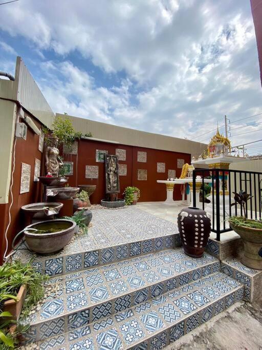 Ratanawong Place 807 Bangkok Kültér fotó